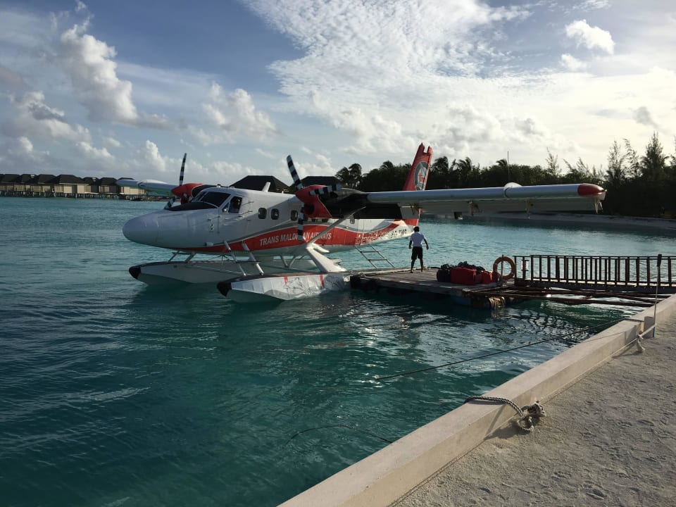 Wasserflugzeug für den Transfer Summer Island Maldives