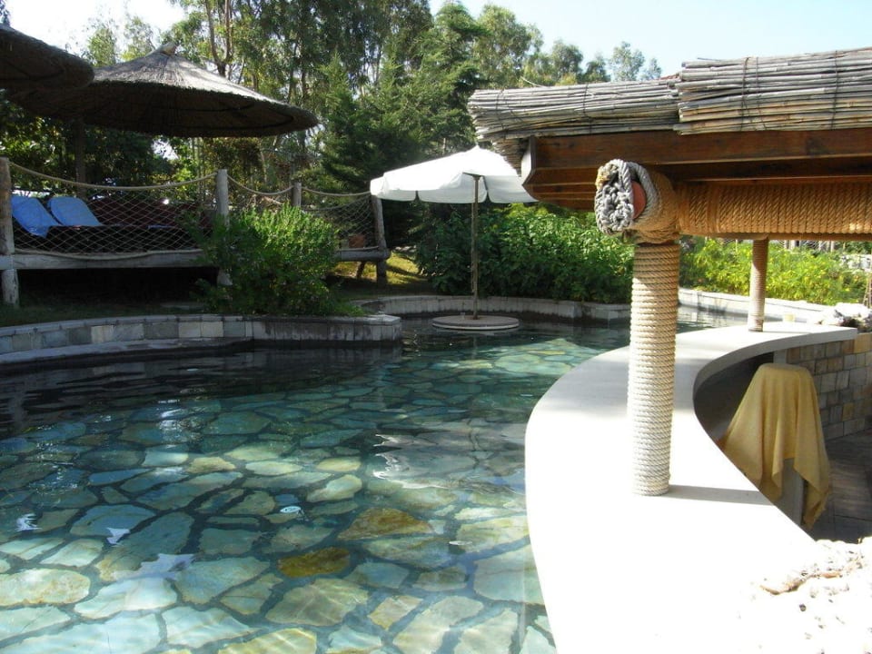 Poolbar Club Grand Side