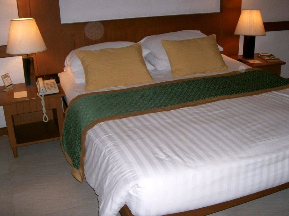 Bett Woodlands Hotel & Resort