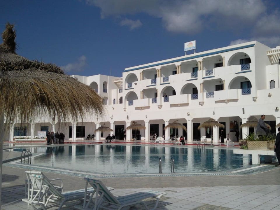 Das Hotel von aussen Hotel Sunnydays L'Albatros/Albatros