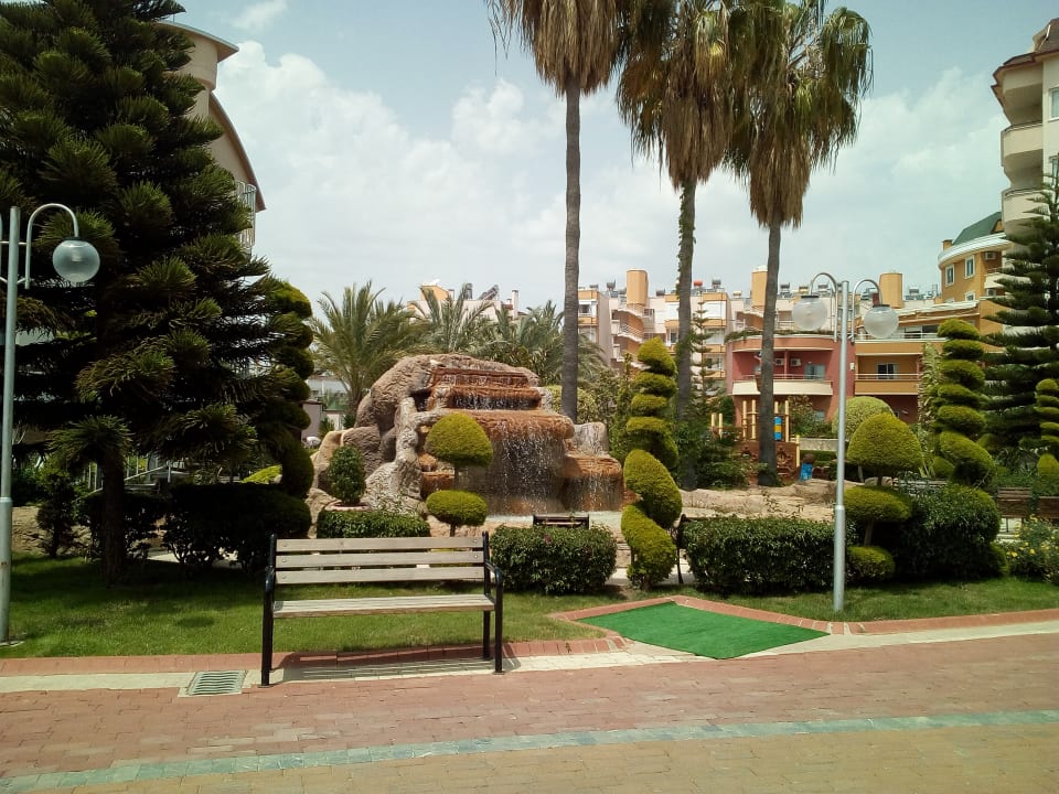 Gartenanlage Lonicera Resort & Spa Hotel