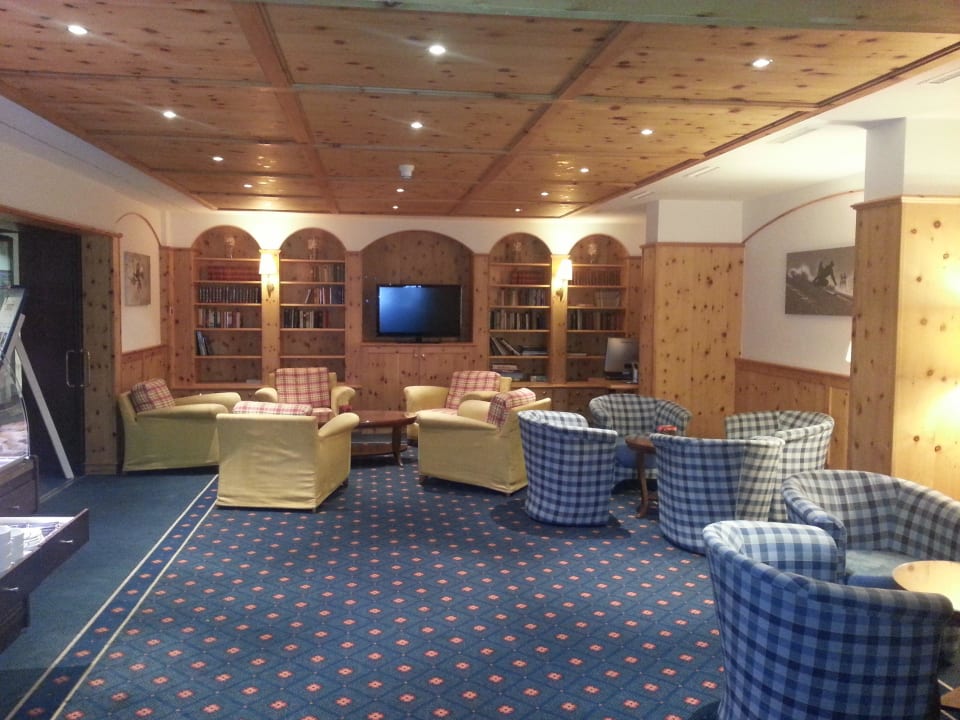 Bibliothek AROSA ALPINE CLUB - Adults only