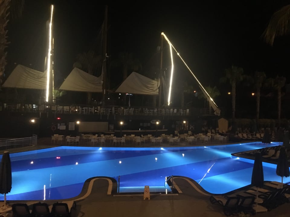 Pool Can Garden Resort