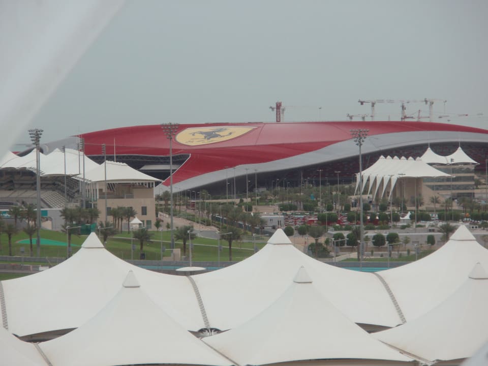 Ferrari World Crowne Plaza Hotel Yas Island