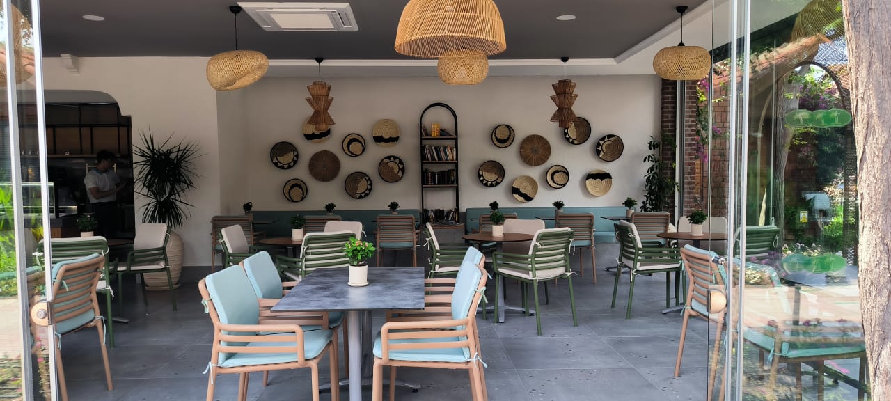 Gastro Can Garden Beach