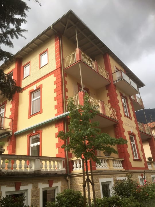 Außenansicht Hotel Pension Almrausch