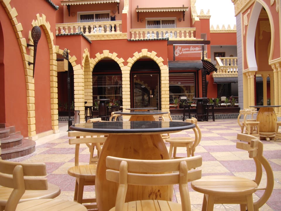 Neben der Jazzbar Pickalbatros Alf Leila Wa Leila Resort - Neverland Hurghada