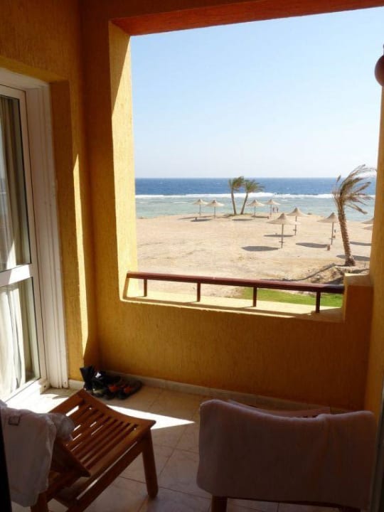 Blick  von der Terrasse Malikia Resort Abu Dabbab