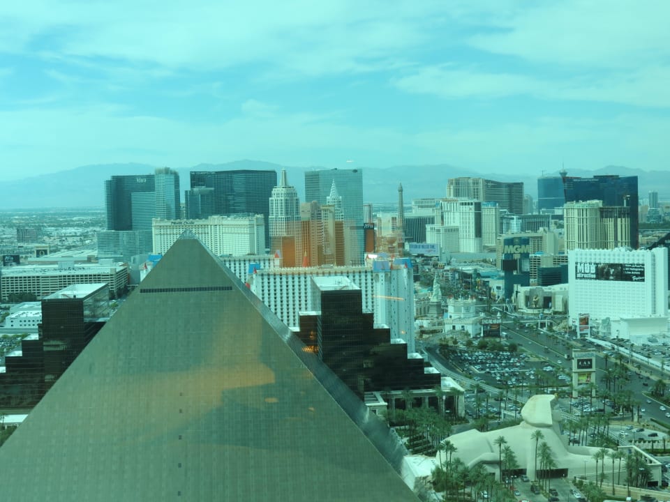 Blick über den Strip aus dem Zimmer Hotel Four Seasons