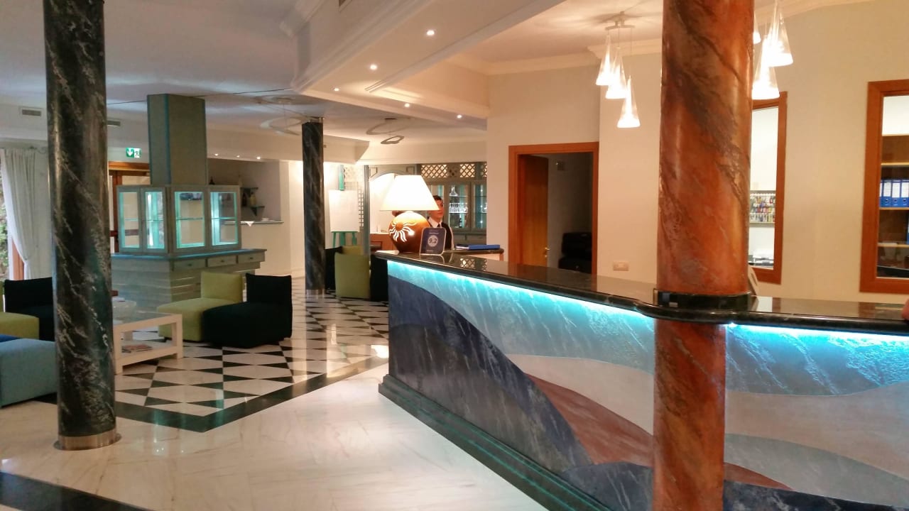 Rezeption Hotel Marana
