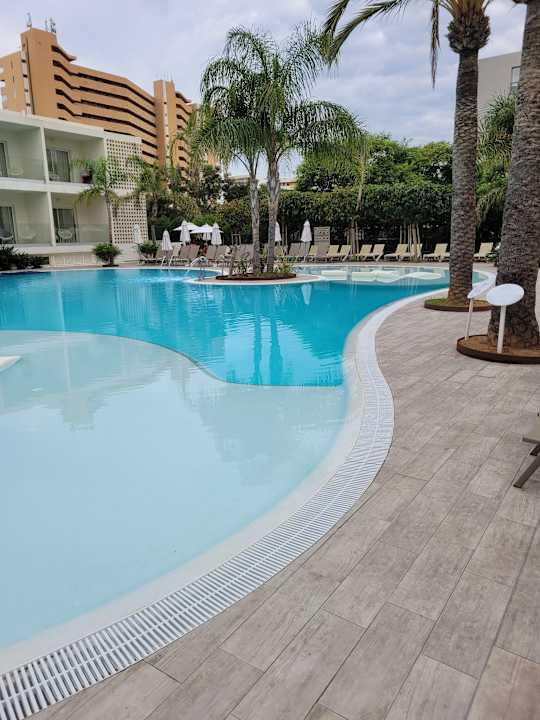 Pool BG Hotel Caballero