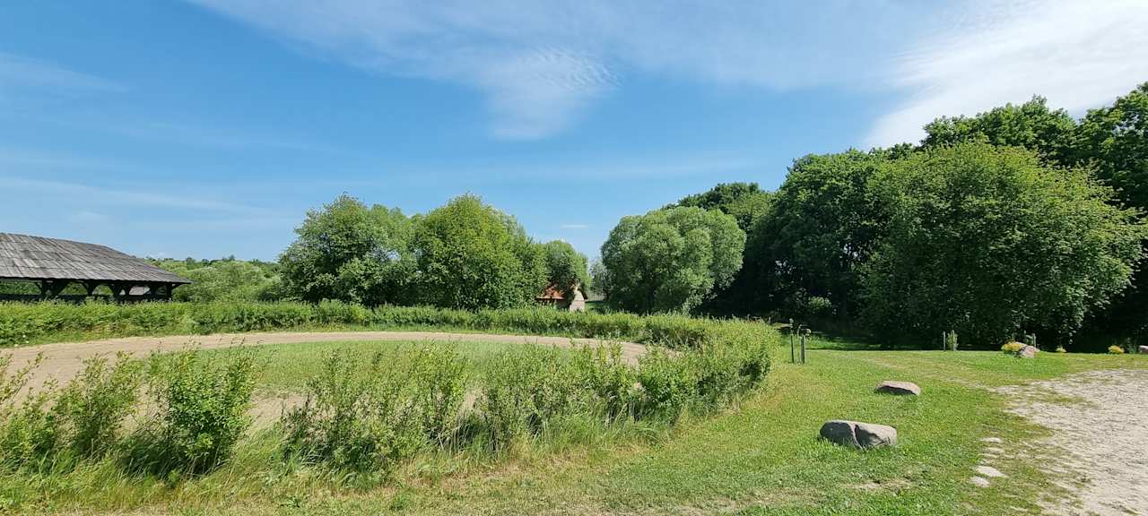 Außenansicht Pałac i Folwark Galiny