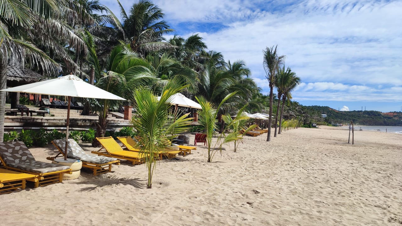 Strand Pandanus Resort