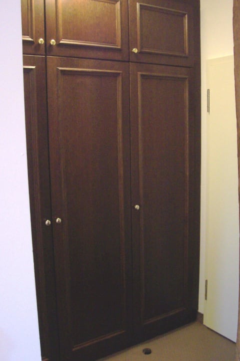 Kleiderschrank Hotel Wyndham Garden Quedlinburg Stadtschloss