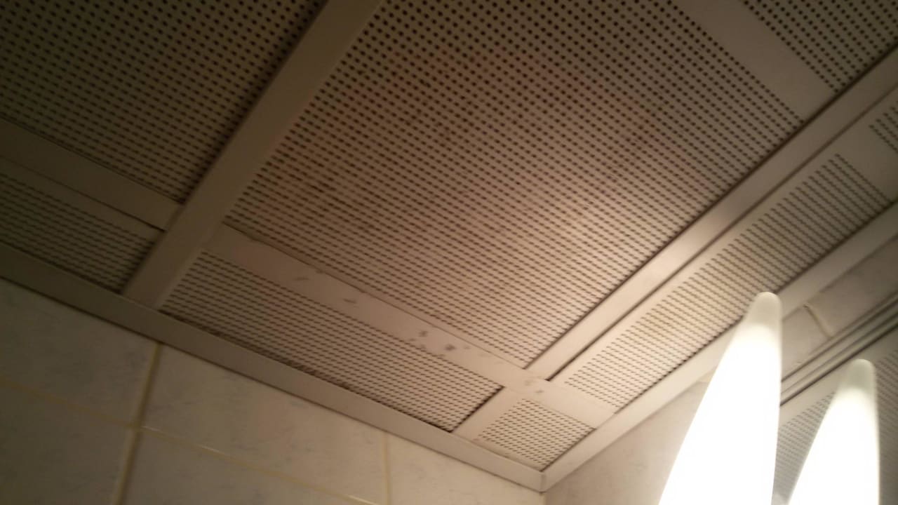 Sufit w starej części hotelu AQI Pegasos World