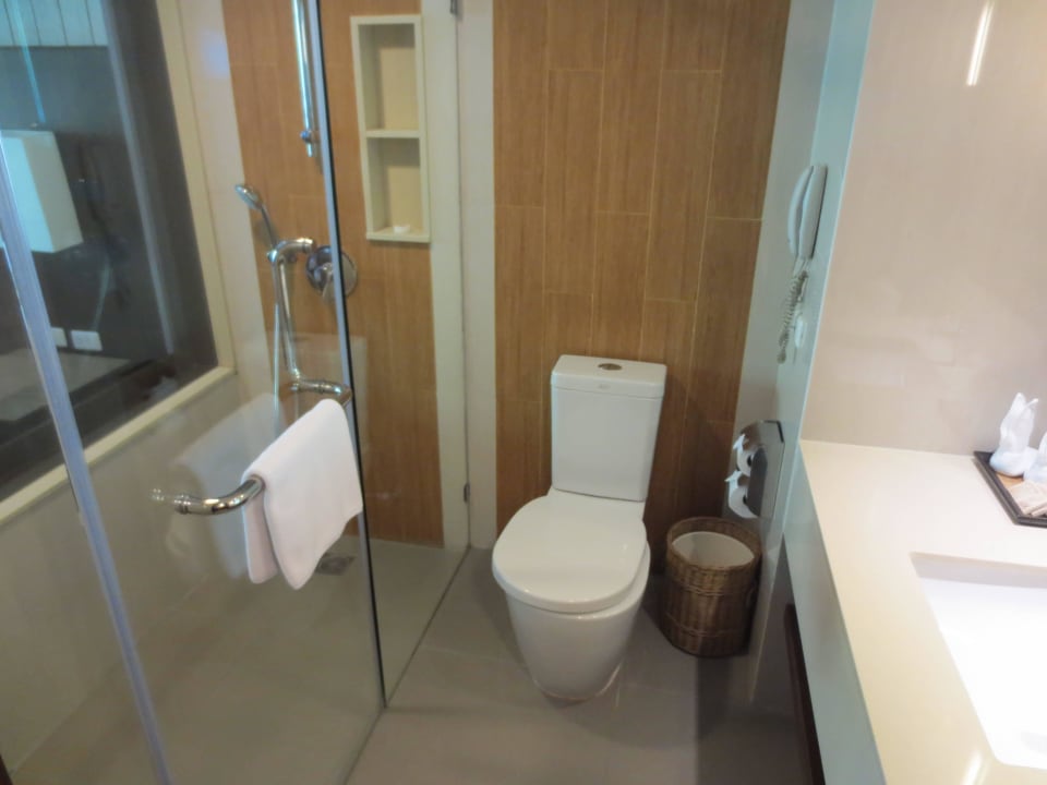 Bad mit Dusche Courtyard by Marriott Phuket, Patong Beach Resort