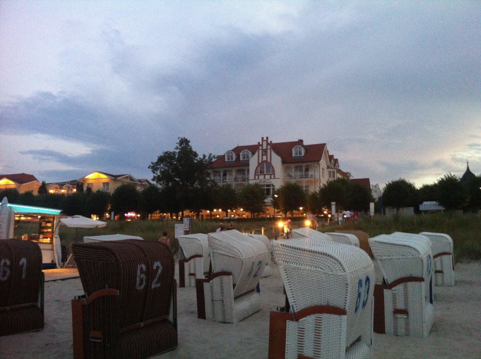 Die Sicht vom Strand aus Bellevue Apartments