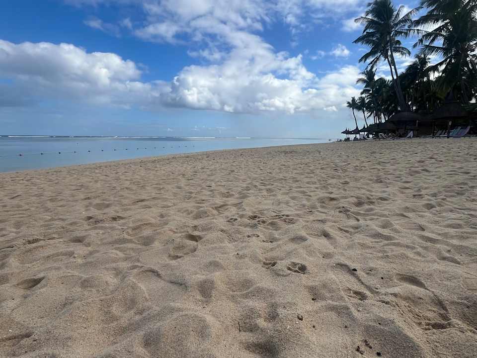 Strand La Pirogue Mauritius