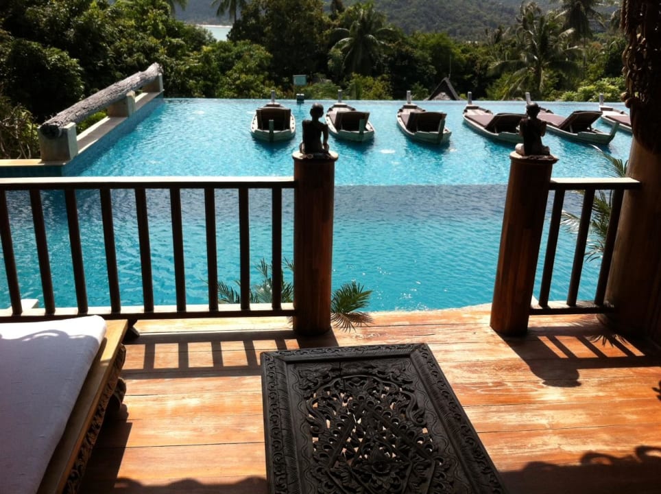 Blick von der Terrasse auf den Pool Santhiya Koh Phangan Resort & Spa
