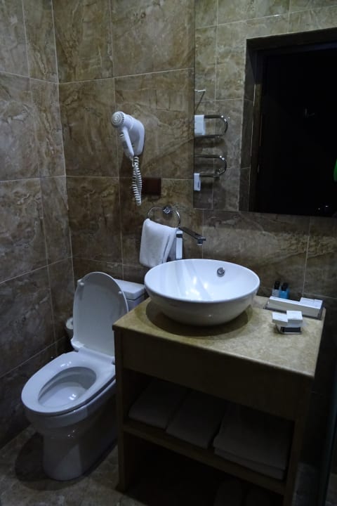 Zimmer Kecharis Hotel & Resort