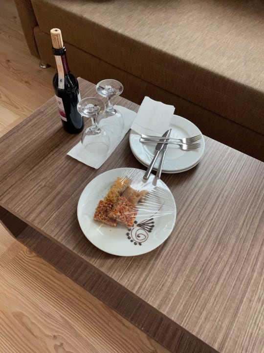 Gastro Port Side Resort Hotel