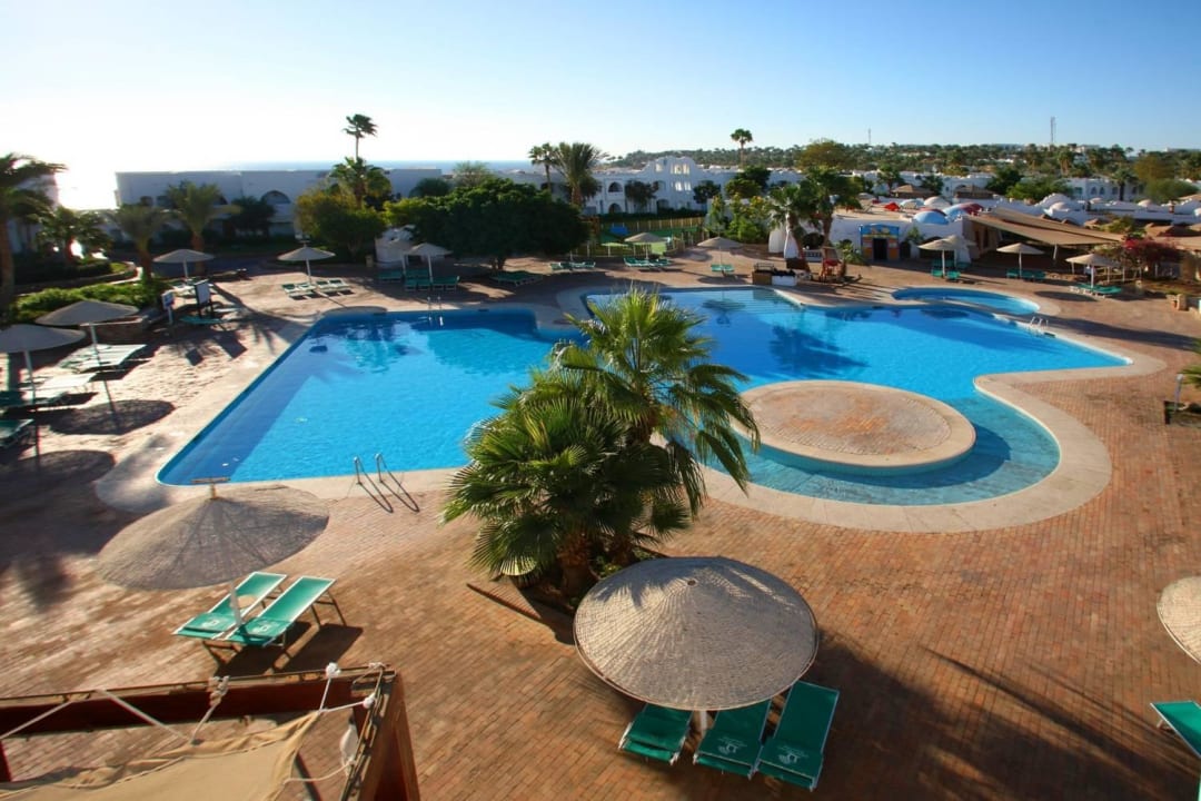 Main pool Domina Coral Bay Resort, Diving , Spa & Casino