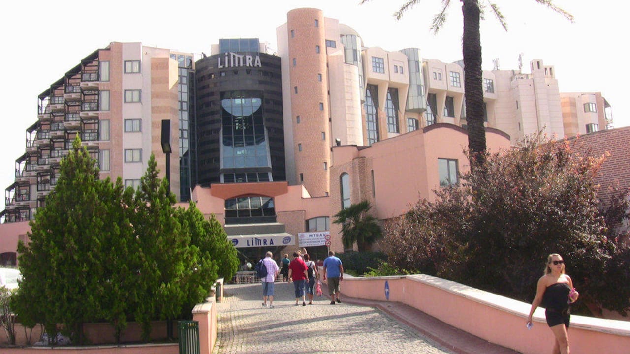 Portal Limak Limra Hotel & Resort