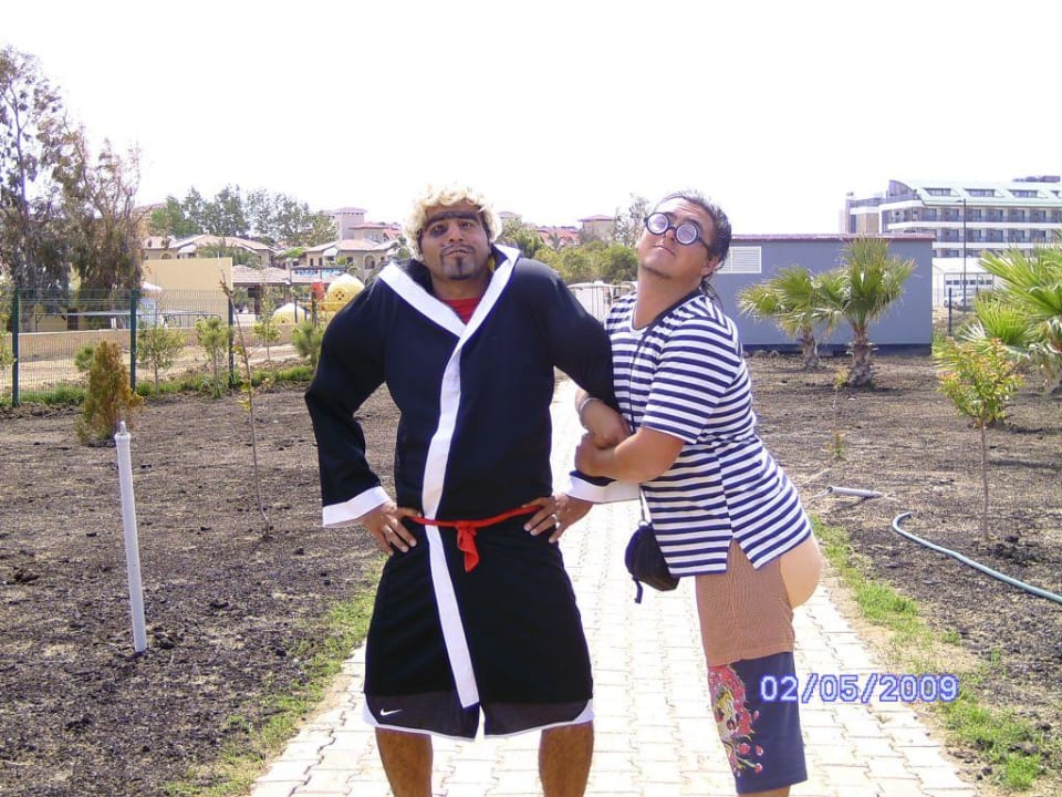 Charly & Santana in Aktion Calimera Hane Garden