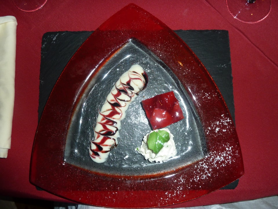 Erdbeerkuchen mit Vanille Hotel Sonnleiten