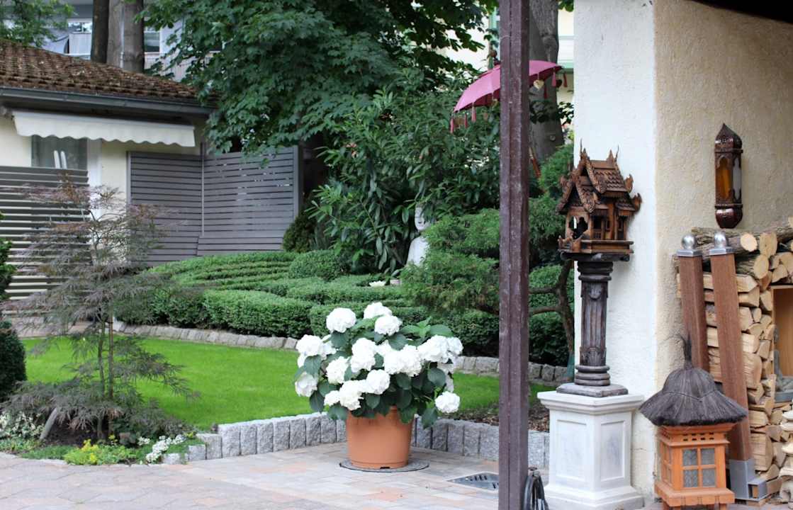 Gartenanlage Altstadthaus Buddha