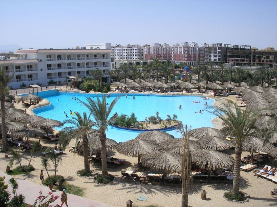 Aquapark - basen z falą Sindbad Club