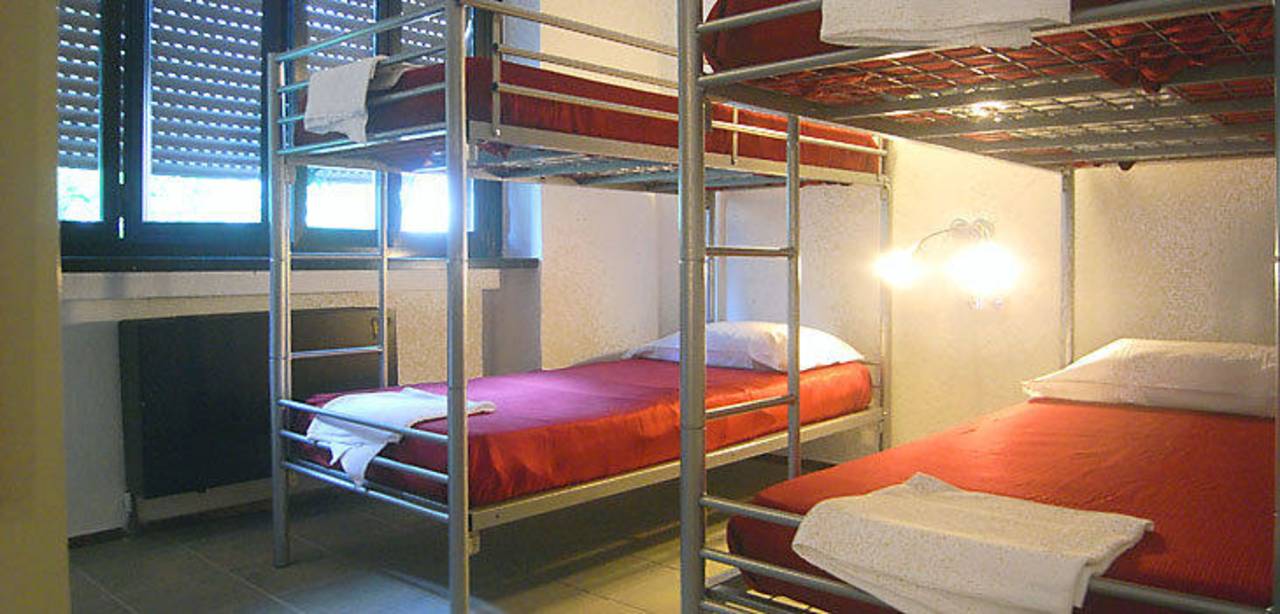 Camera da 4  Hostel Colours