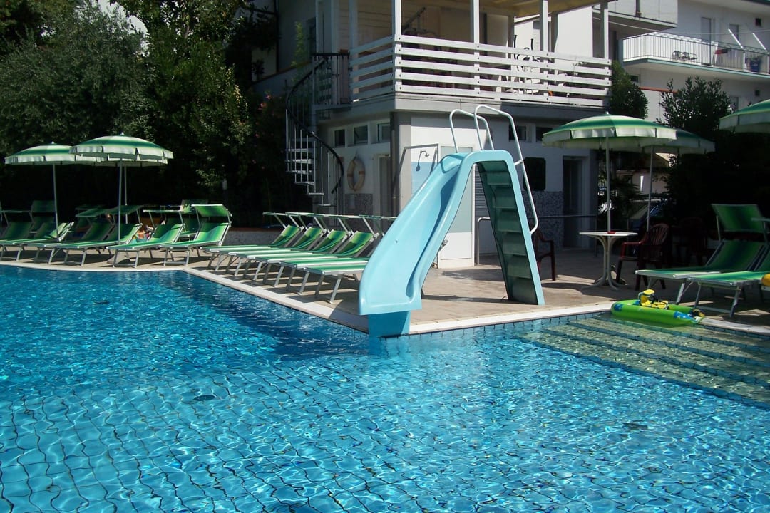 Pool am Morgen - so ruhig und friedlich Hotel Giamaika