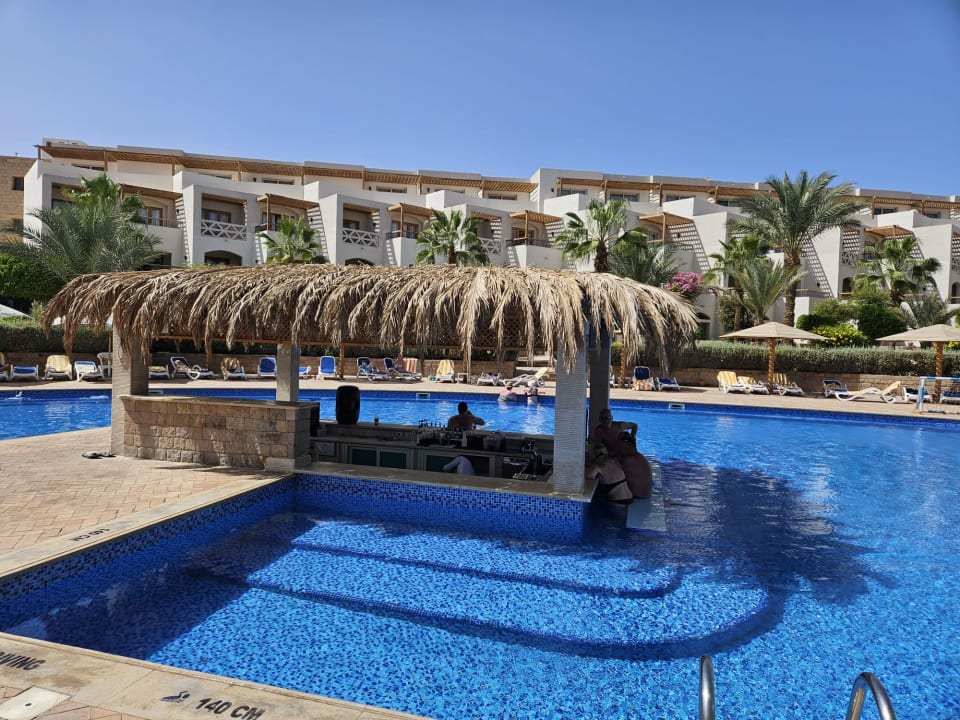 Pool Fort Arabesque Resort, Spa & Villas