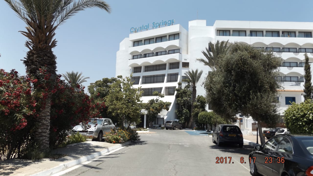 Außenansicht Crystal Springs Beach Hotel