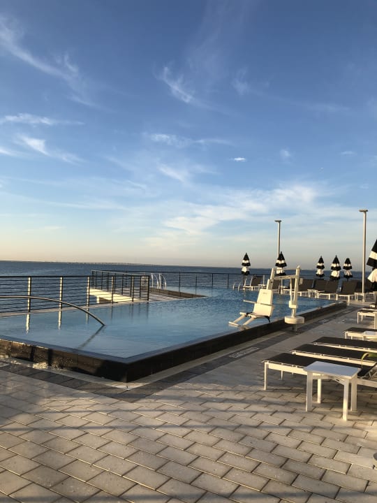 Pool The CURRENT Hotel, Autograph Collection