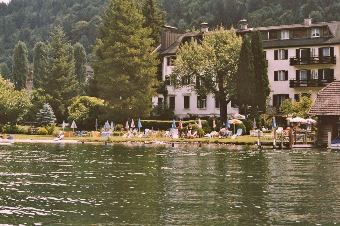 Blick auf das Hotel Prinz vom See aus Strandhotel Prinz