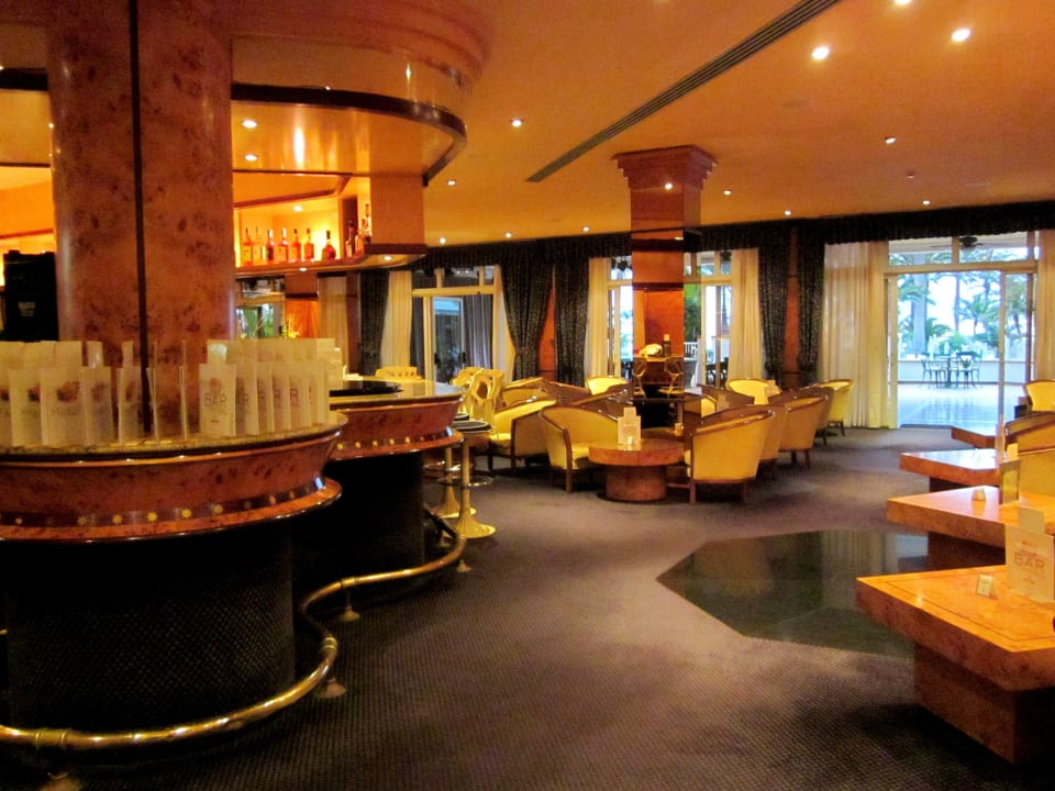 Traditionelle Bar Hotel Riu Palace Tres Islas