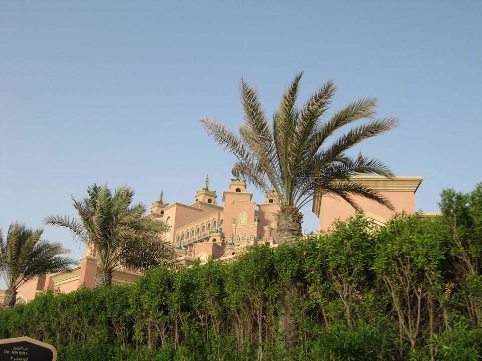 Auf der Küstenstrasse zum Haupteingang Atlantis, The Palm