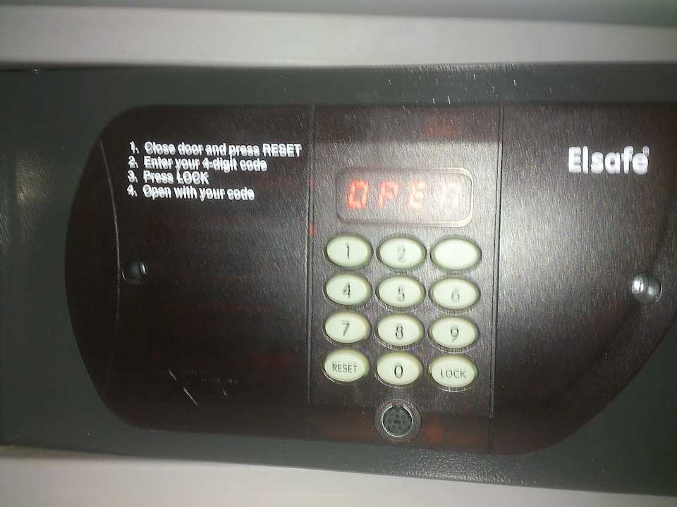 Kostenloser Safe ganz einfach zu Bedienen!TOP! Vienna House Easy Pilsen