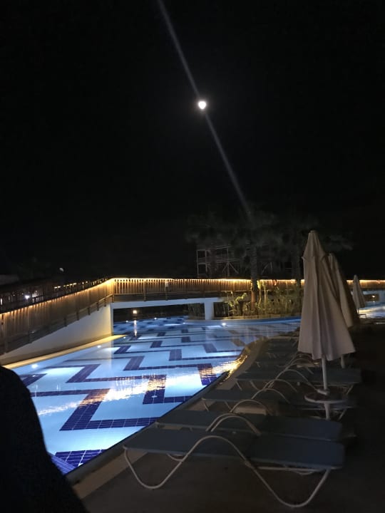 Pool Saturn Palace Resort Hotel