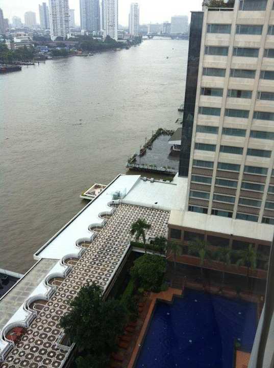 Ausblick Ramada Plaza by Wyndham Bangkok Menam Riverside