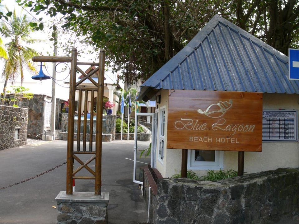 Blue Logoon Le Peninsula Bay Beach Resort & Spa