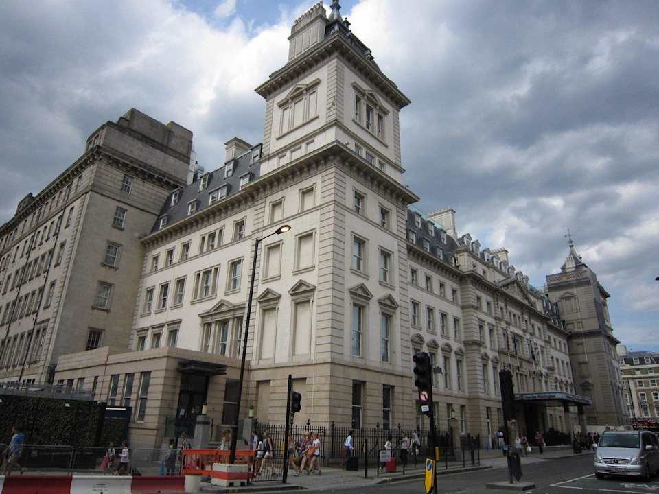 Street view Hilton London Paddington