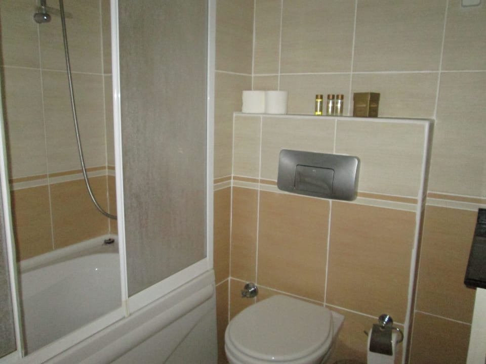 Ванна на 2 этаже Hotel Goldcity Tourism Complex