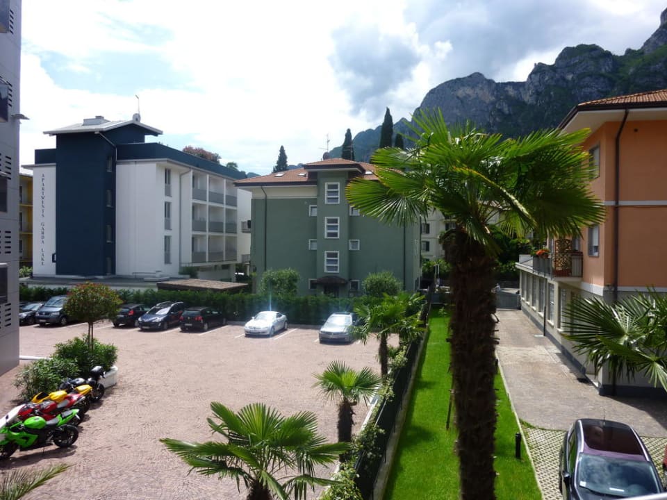 Blick vom Balkon Hotel Kristal Palace - TonelliHotels