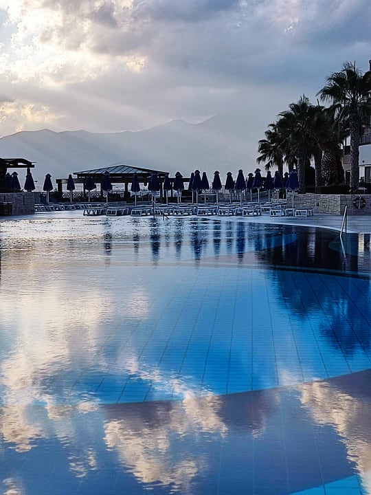 Pool Grand Hotel Holiday Resort