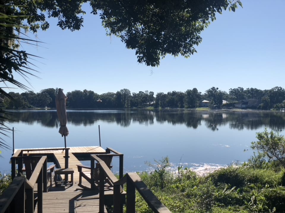 Strand Bay Lake Cottage