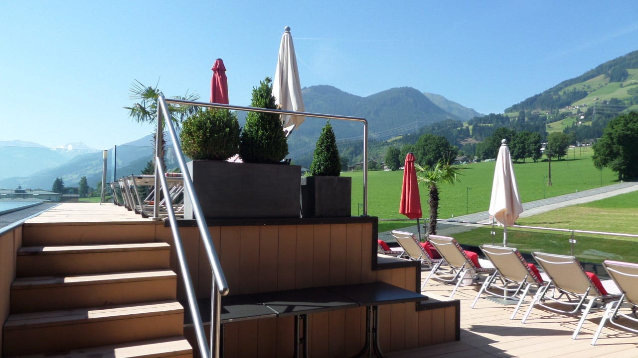 Dachpool - der Hammer! Mia Alpina . Zillertal Family Retreat