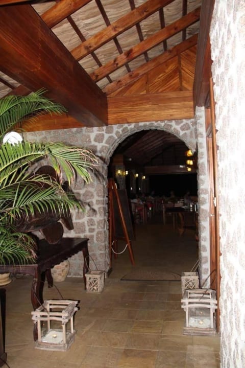 Restauranteingang Guesthouse Colibri